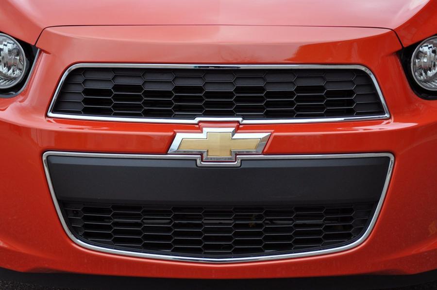  Chevrolet Sonic LTZ 2012 года  (фото 4 из 48)